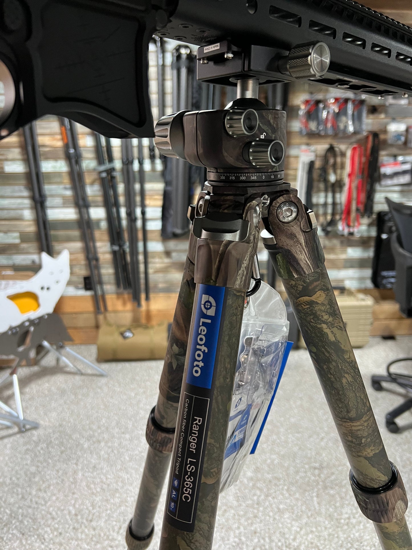 Leofoto LS-365C + LH-40 Full Camo Tripod Kit